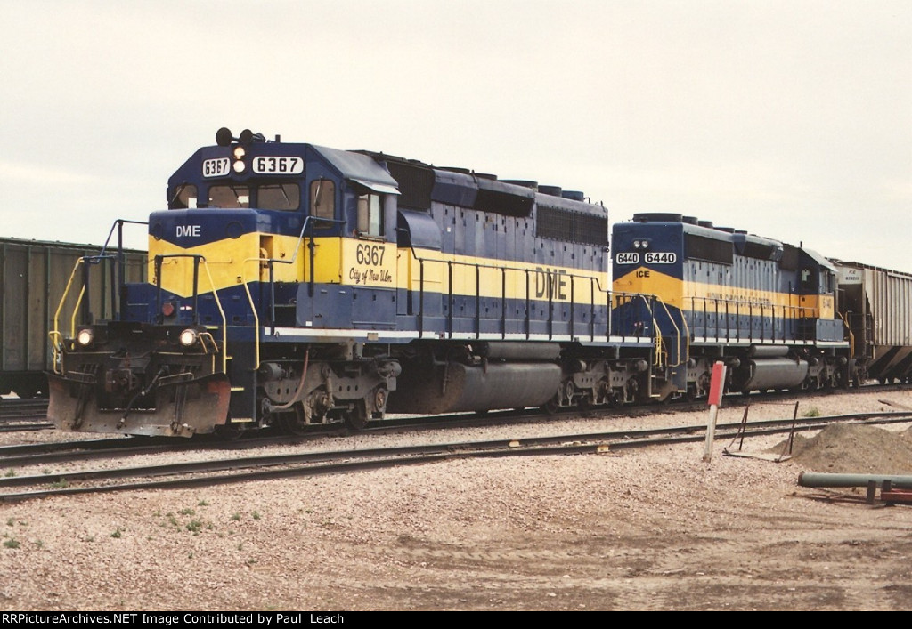 Grain train eases through the yard